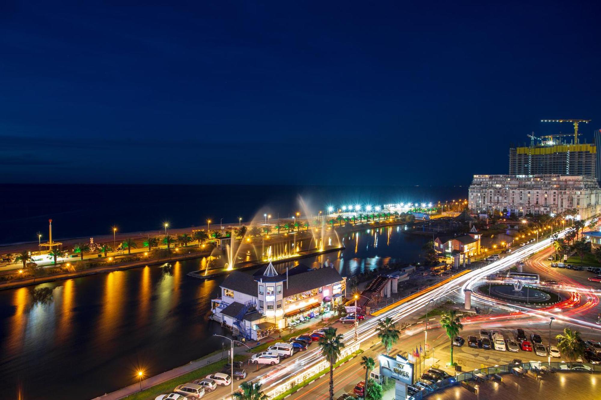 Orbi City Sea View Батуми Екстериор снимка