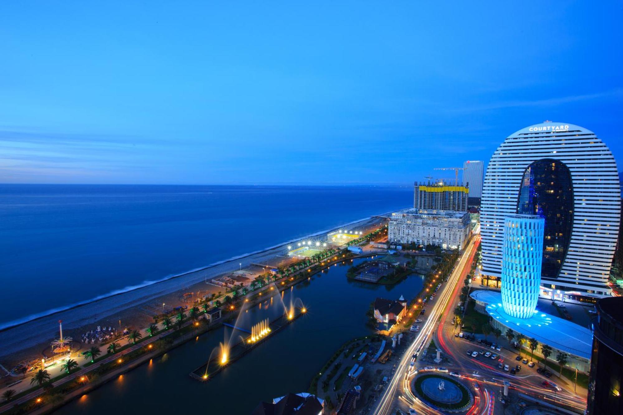 Orbi City Sea View Батуми Екстериор снимка