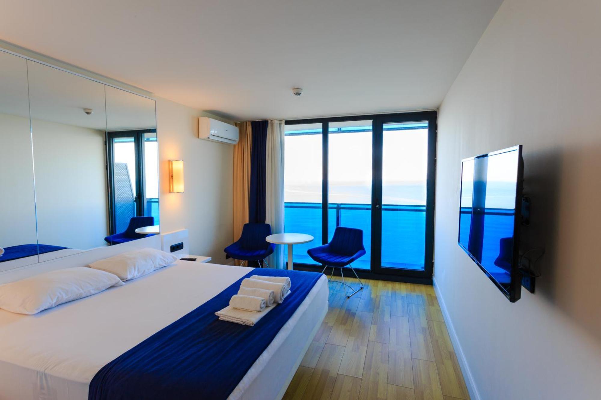 Orbi City Sea View Батуми Екстериор снимка